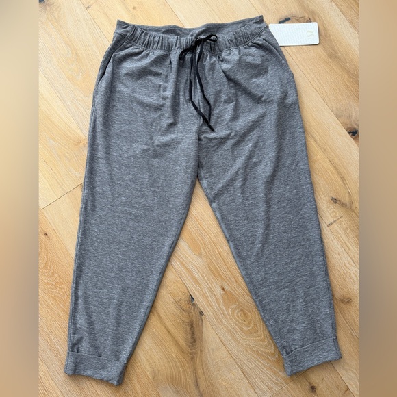 lululemon athletica Pants - NWT lululemon Loose Fit Women’s Jet Crop Heather Gray Jogger Sweatpants